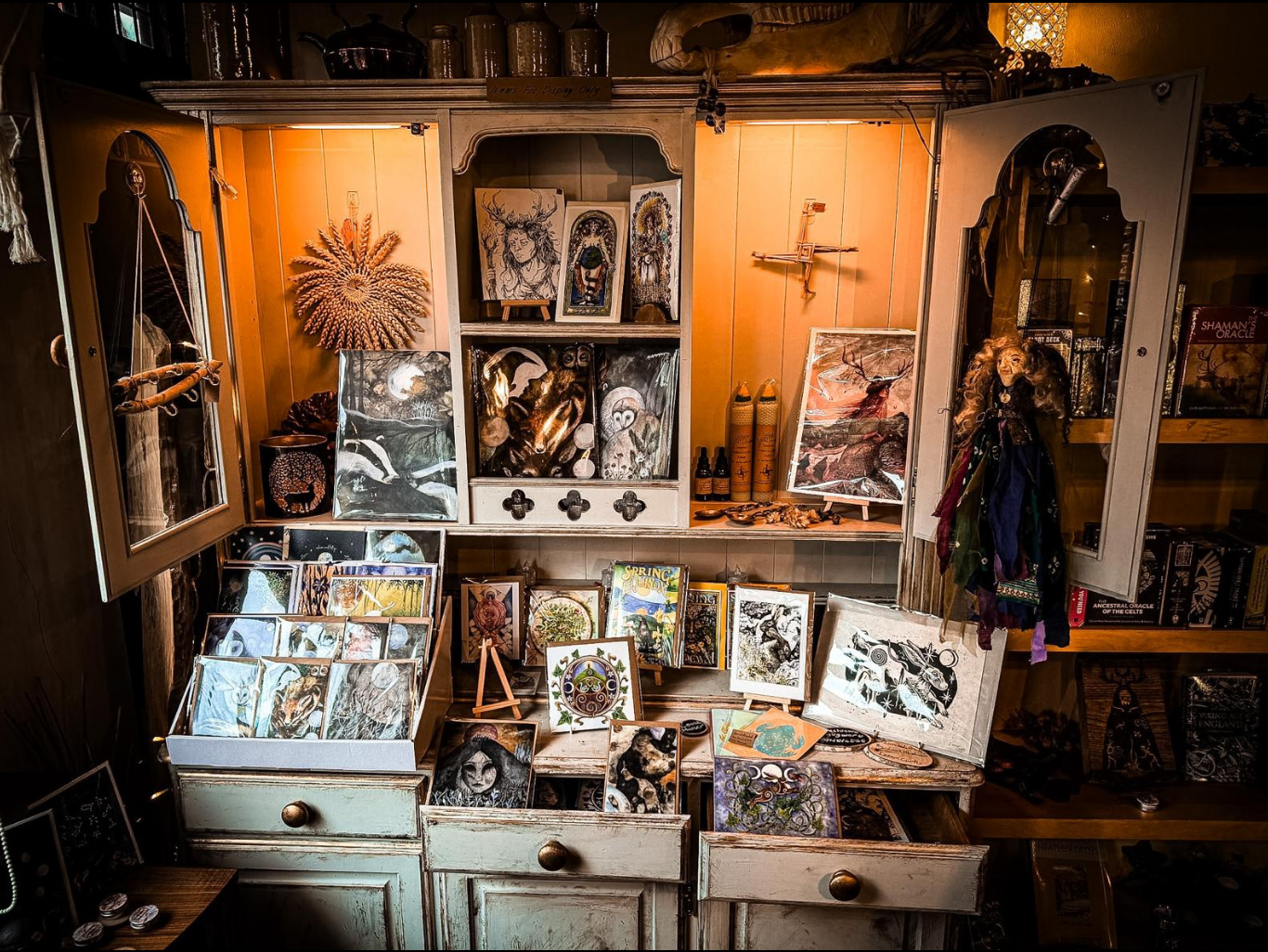 Photo of part of the inside of Mugwort & Mistletoe